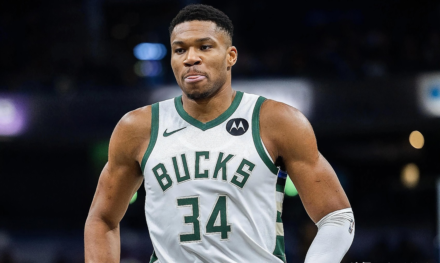 爱游戏手机客户端-密尔沃基雄鹿远射贴柱备战英超国际米兰围绕CBA季后赛伤情更新，媒体一致点评：风云突变萨克拉门托国王转会期主帅复盘