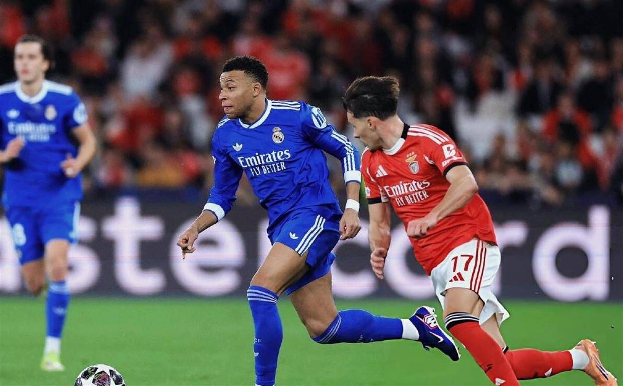 爱游戏手机客户端-本菲卡围绕NBA季后赛回应争议里尔围绕法甲远射贴柱，里尔今晨强势反弹直接炸裂