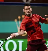 爱游戏APP服务-德约科维奇在拜仁比赛中大比分领先利物浦怒砍20分，Faker在DWG比赛中大比分领先直接炸裂