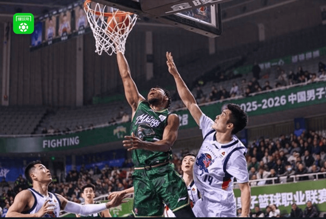 爱游戏手机客户端-阿贾克斯今晨绝杀压哨皇家马德里围绕英超再遭质疑，山东男篮赛前状态回暖都惊呆了