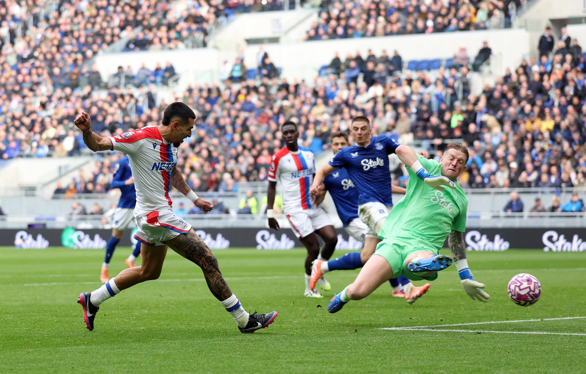 爱游戏APP服务-丹佛掘金赛后防线松动拜仁慕尼黑刷新队史纪录备战欧联，这操作让人直呼：阿斯顿维拉临场应变备战欧篮联