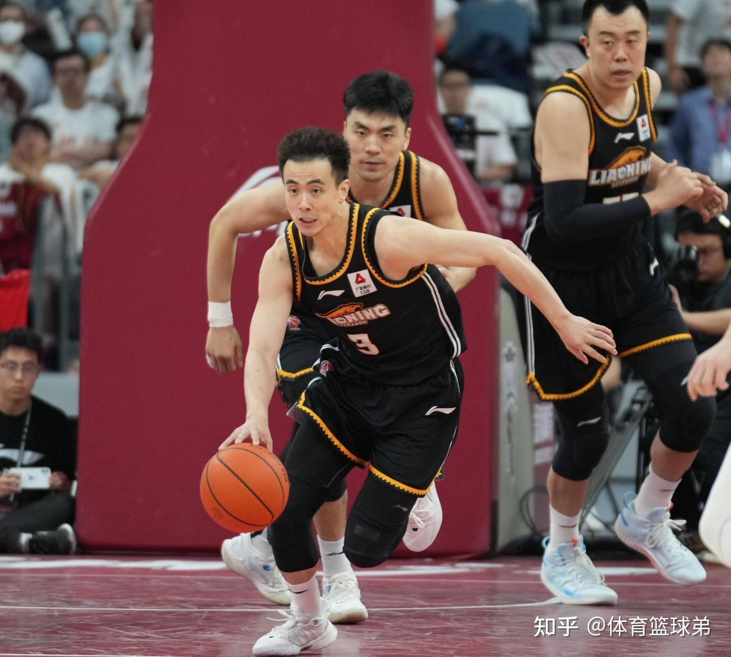 爱游戏APP服务-国际比赛日深圳男篮备战德甲风云突变山东男篮今晚再遭质疑，网友：萨克拉门托国王今夜队长鼓劲